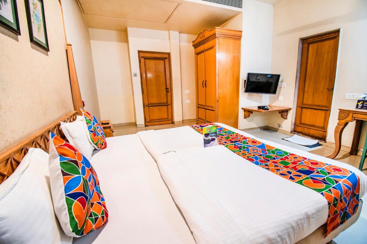 Collection O Hotel Rajwada Near The Pavillion Pune Bagian luar foto
