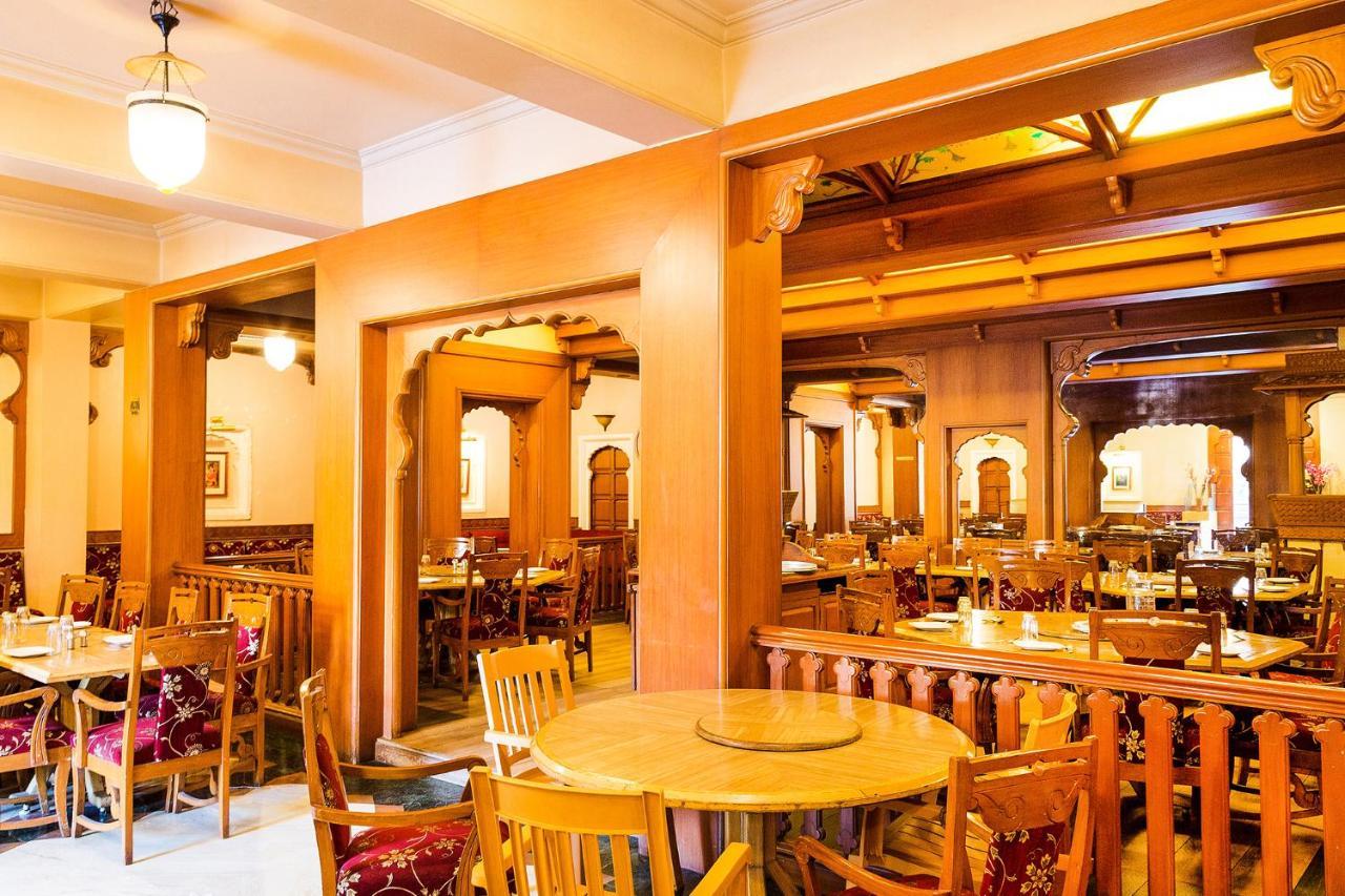 Collection O Hotel Rajwada Near The Pavillion Pune Bagian luar foto