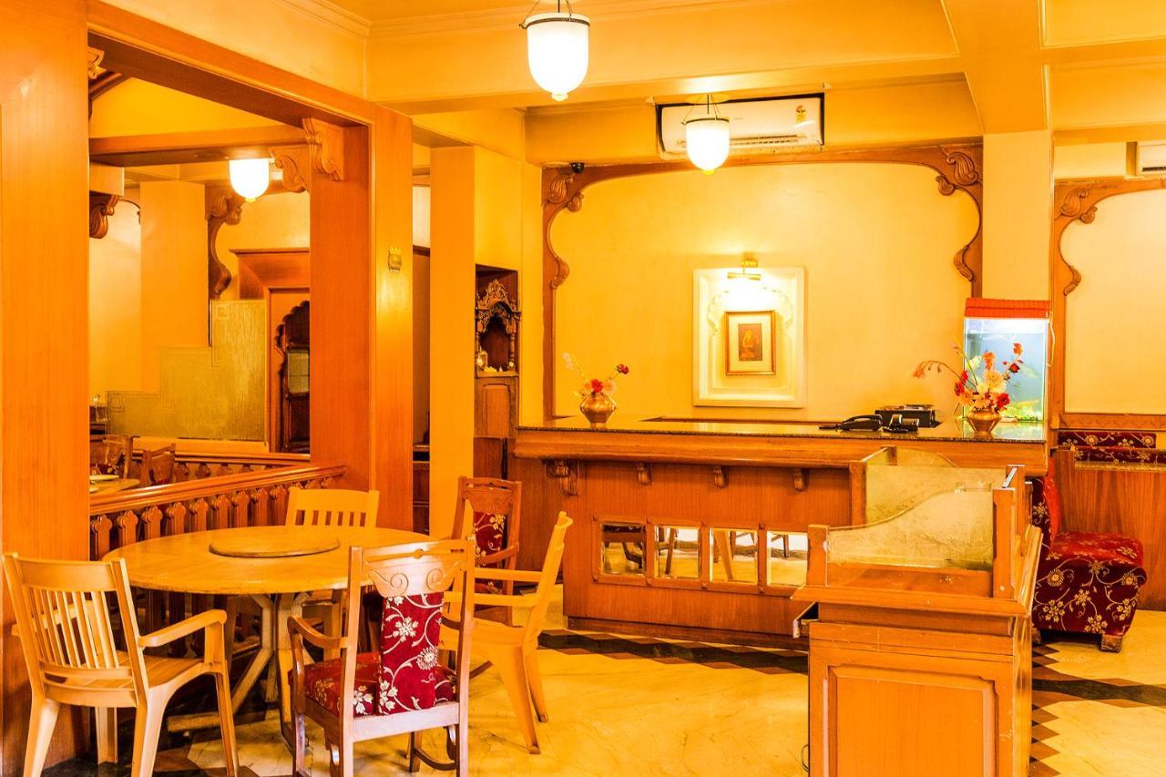 Collection O Hotel Rajwada Near The Pavillion Pune Bagian luar foto