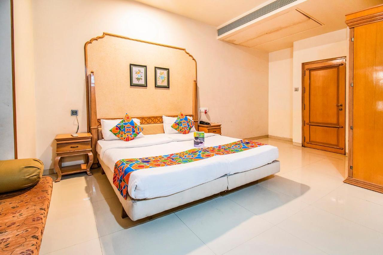 Collection O Hotel Rajwada Near The Pavillion Pune Bagian luar foto