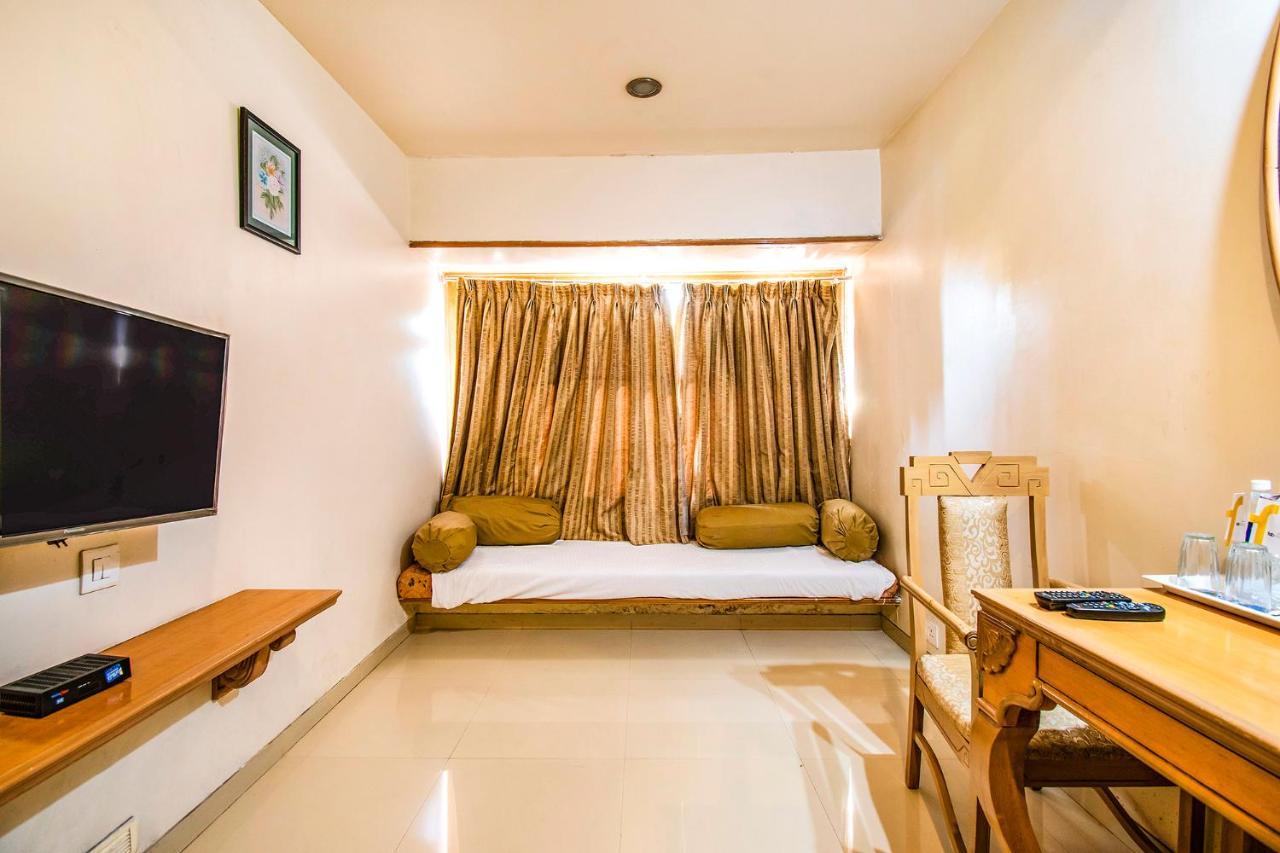 Collection O Hotel Rajwada Near The Pavillion Pune Bagian luar foto