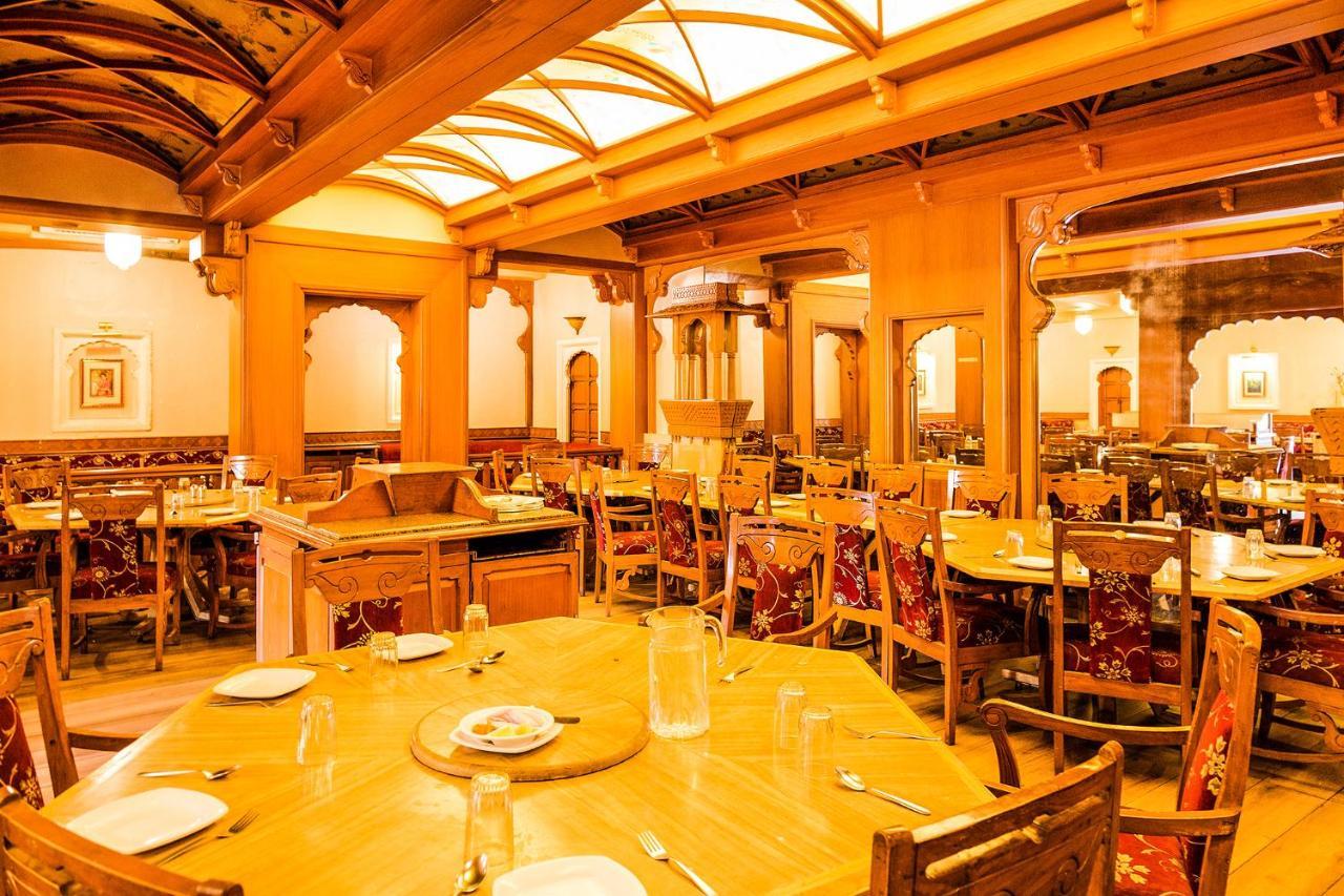 Collection O Hotel Rajwada Near The Pavillion Pune Bagian luar foto
