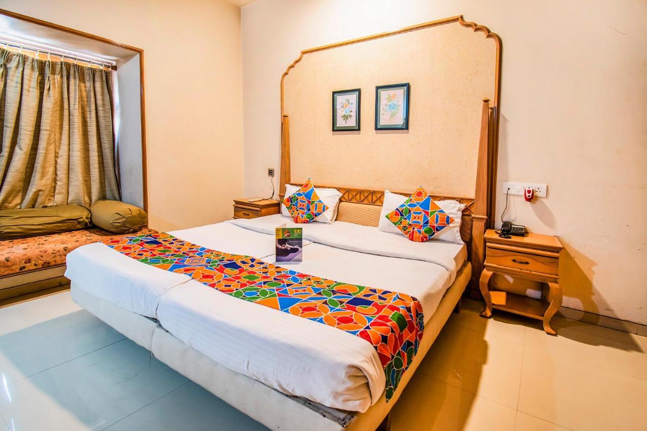 Collection O Hotel Rajwada Near The Pavillion Pune Bagian luar foto